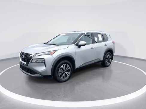 Used 2023 Nissan Rogue SV w/ SV Premium B Package image 4