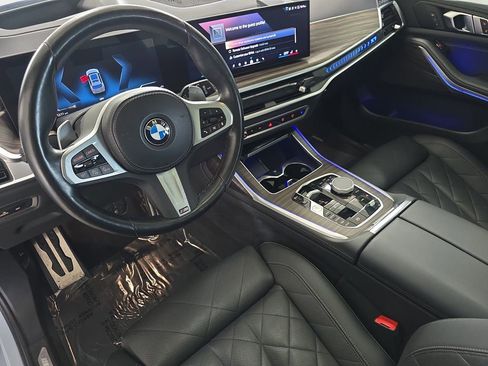 Used 2024 BMW X7 xDrive40i w/ M Sport Package image 19