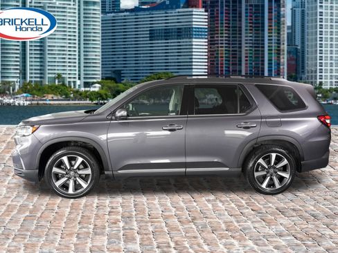 Certified 2023 Honda Pilot Touring image 4