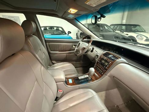 Used 2004 Toyota Avalon XLS image 23