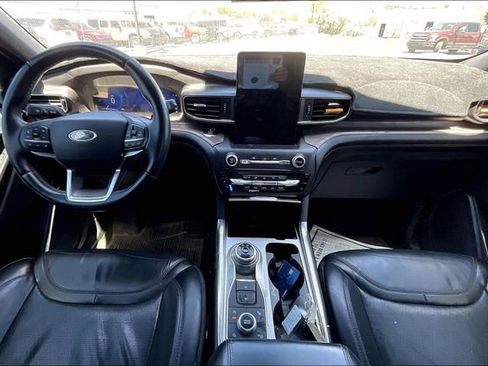 Used 2020 Ford Explorer Platinum w/ Premium Technology Package AWD/4WD image 14