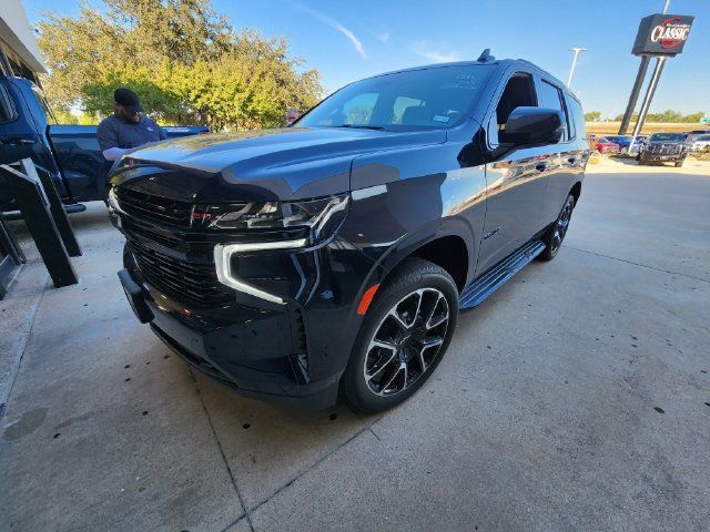 Used 2024 Chevrolet Tahoe RST w/ Luxury Package RWD image 3