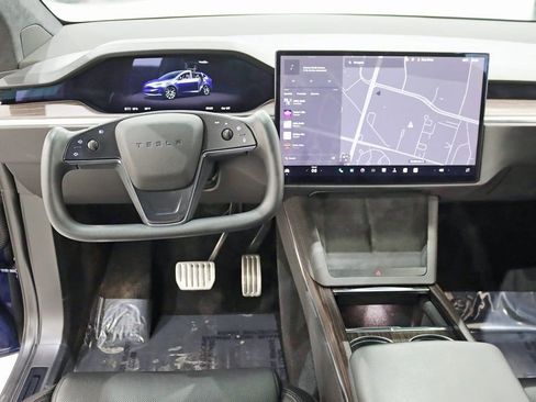 Used 2023 Tesla Model X image 14