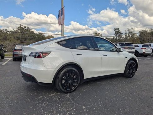 Used 2020 Tesla Model Y Performance image 3