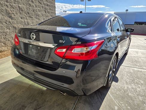Used 2017 Nissan Altima 2.5 SV image 4