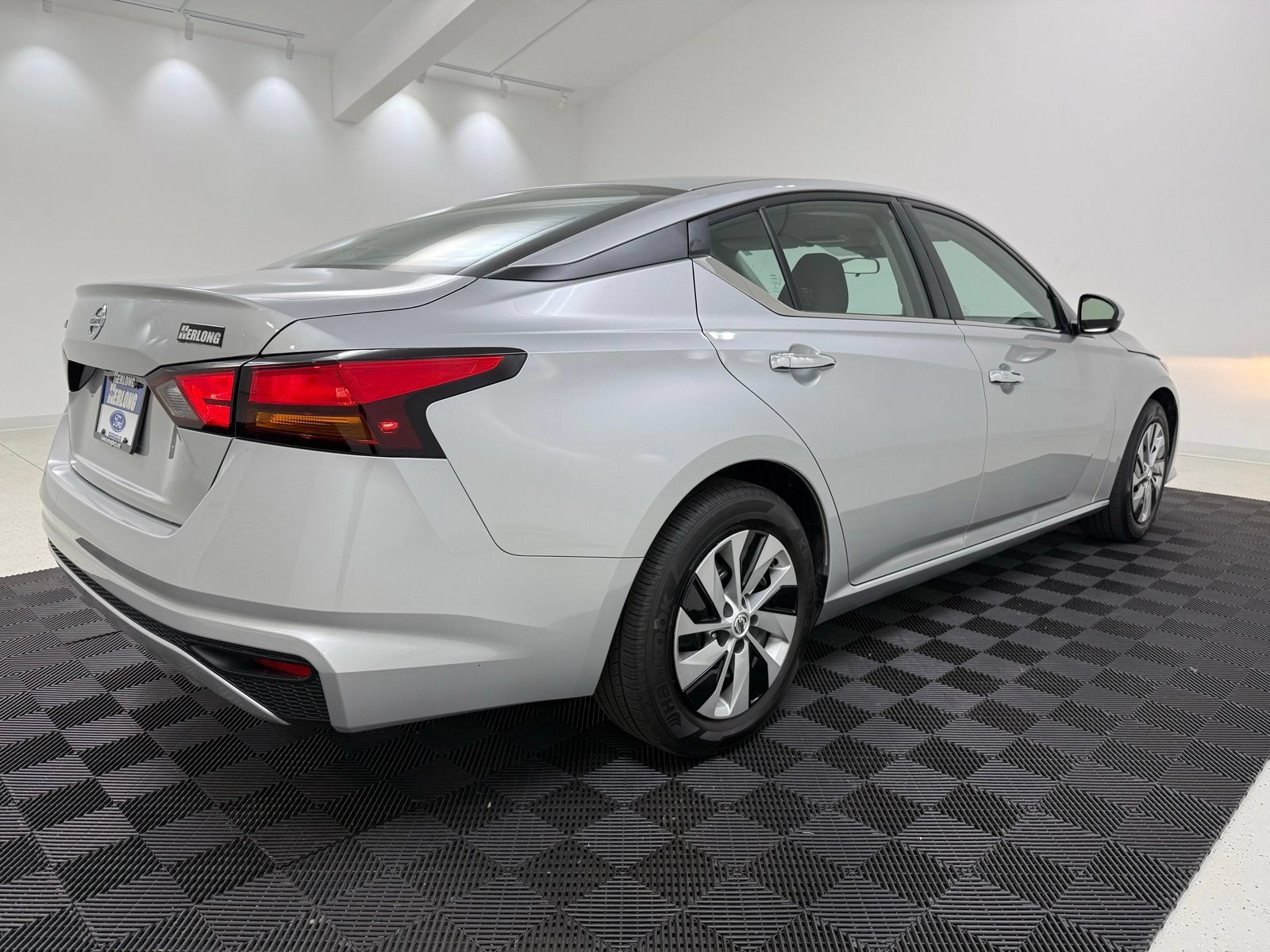 Used 2022 Nissan Altima 2.5 S FWD image 4