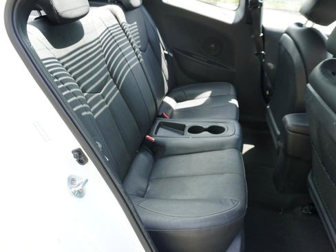 Used 2016 Hyundai Veloster Turbo FWD image 37