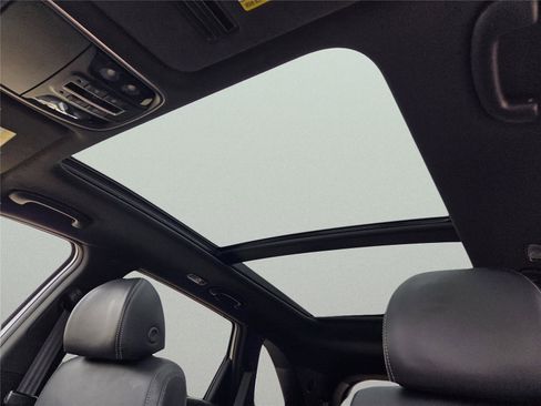 Used 2018 Kia Sorento SX image 15