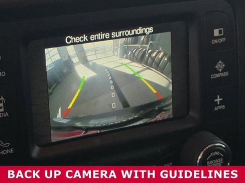 Used 2017 Jeep Renegade Latitude image 3