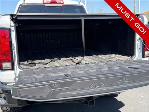 Used 2024 Chevrolet Colorado Trail Boss w/ Technology Package image 12