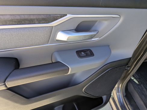 Used 2021 RAM 1500 Big Horn image 13