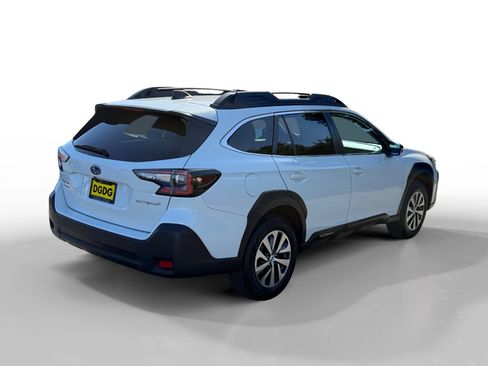 Used 2024 Subaru Outback Premium AWD/4WD image 5
