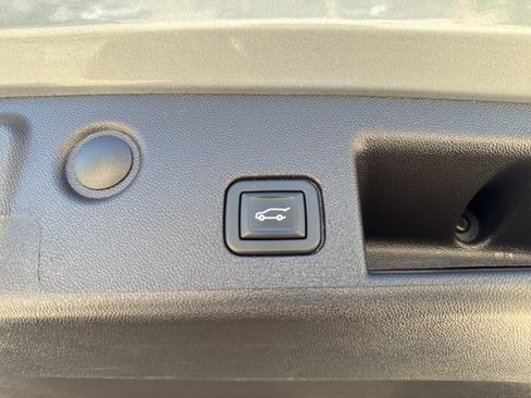 Used 2024 Chevrolet Equinox LT image 23