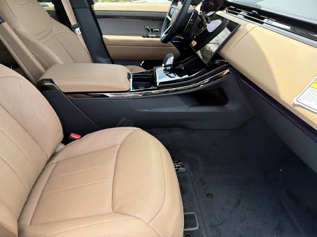 New 2026 Land Rover Range Rover Sport SE AWD/4WD image 10