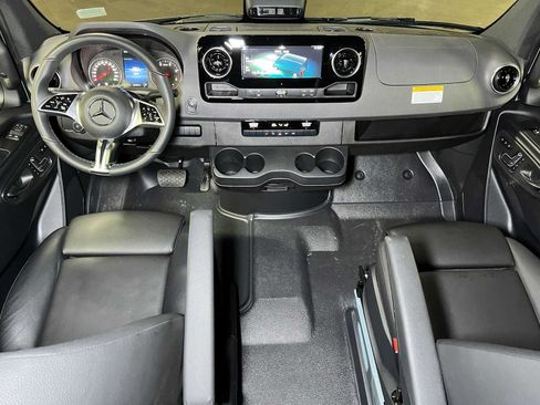 Used 2026 Mercedes-Benz Sprinter 2500 image 43