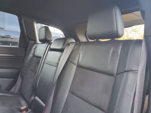 Used 2019 Jeep Grand Cherokee Altitude image 31