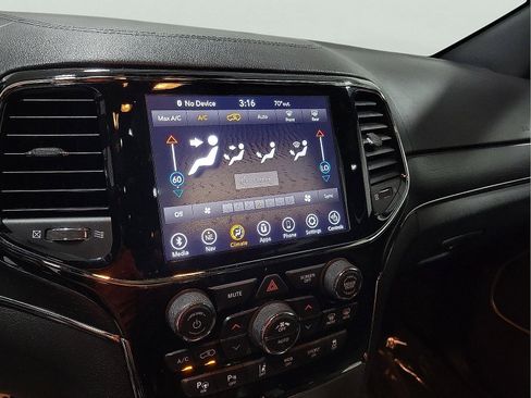 Used 2020 Jeep Grand Cherokee High Altitude image 20