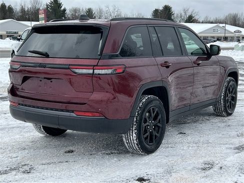 New 2026 Jeep Grand Cherokee Altitude image 43