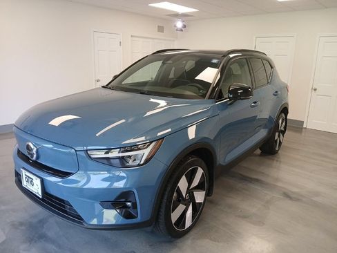 Used 2023 Volvo XC40 Recharge Ultimate AWD/4WD image 4