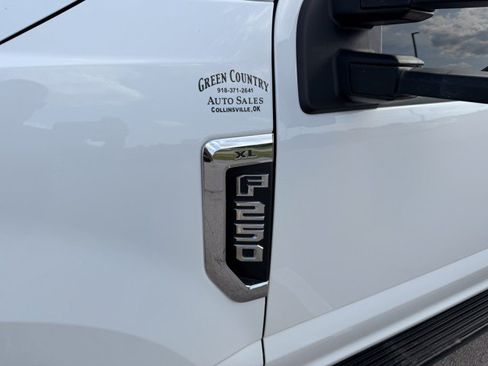 Used 2022 Ford F250 XL w/ Power Equipment Group RWD image 19