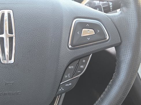 Used 2013 Lincoln MKZ FWD image 29
