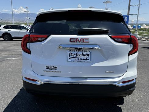 Used 2020 GMC Terrain SLT image 6