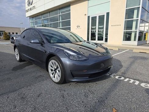 Used 2021 Tesla Model 3 Standard Range Plus image 1
