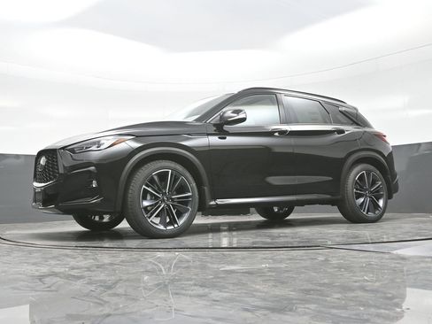 New 2025 INFINITI QX50 Sport image 28