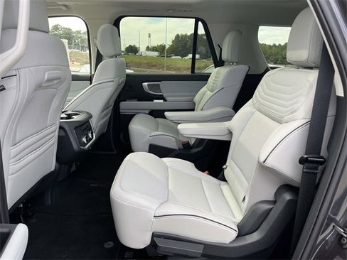 New 2025 Ford Expedition Max Platinum w/ Platinum Ultimate Package image 19
