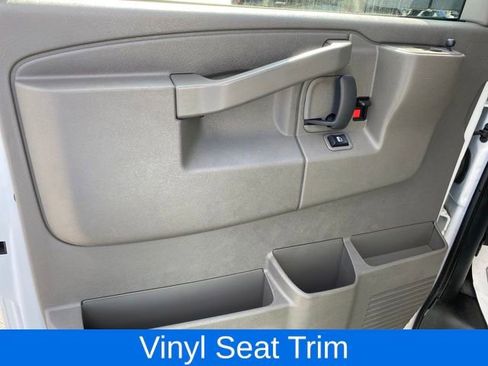 Used 2024 Chevrolet Express 2500 Extended image 11