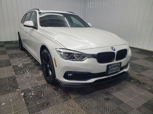 Used 2017 BMW 330i xDrive Wagon image 15