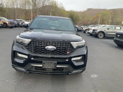 Used 2022 Ford Explorer ST w/ Equipment Group 401A AWD/4WD image 2