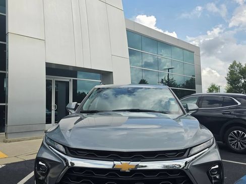 Used 2023 Chevrolet Blazer LT w/ Convenience Package FWD image 5