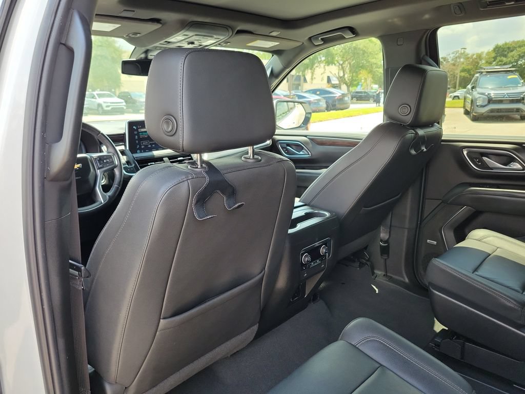 Used 2022 Chevrolet Tahoe LT w/ Luxury Package RWD image 8