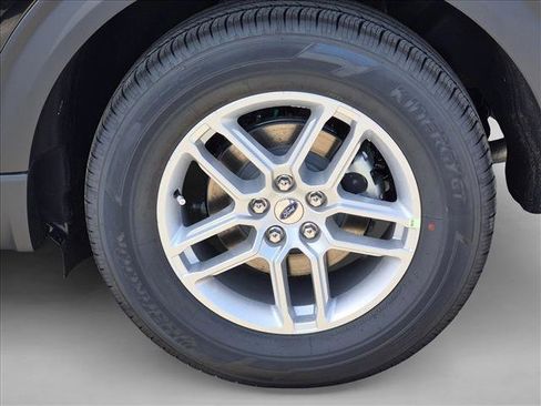 New 2026 Ford Explorer Active w/ Active Comfort Package RWD image 9