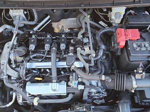 Used 2024 Nissan Kicks SV image 13