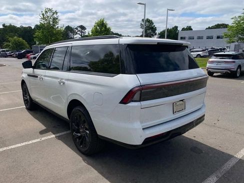 New 2026 Lincoln Navigator L Reserve AWD/4WD image 28