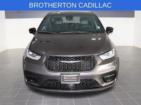 Used 2023 Chrysler Pacifica Limited w/ S Appearance Package FWD image 11