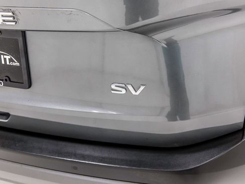 Used 2023 Nissan Rogue SV image 7