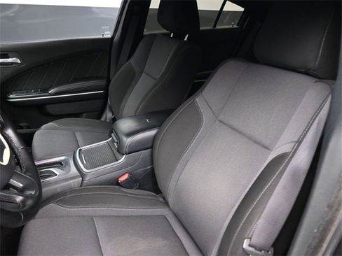 Used 2020 Dodge Charger SXT image 19