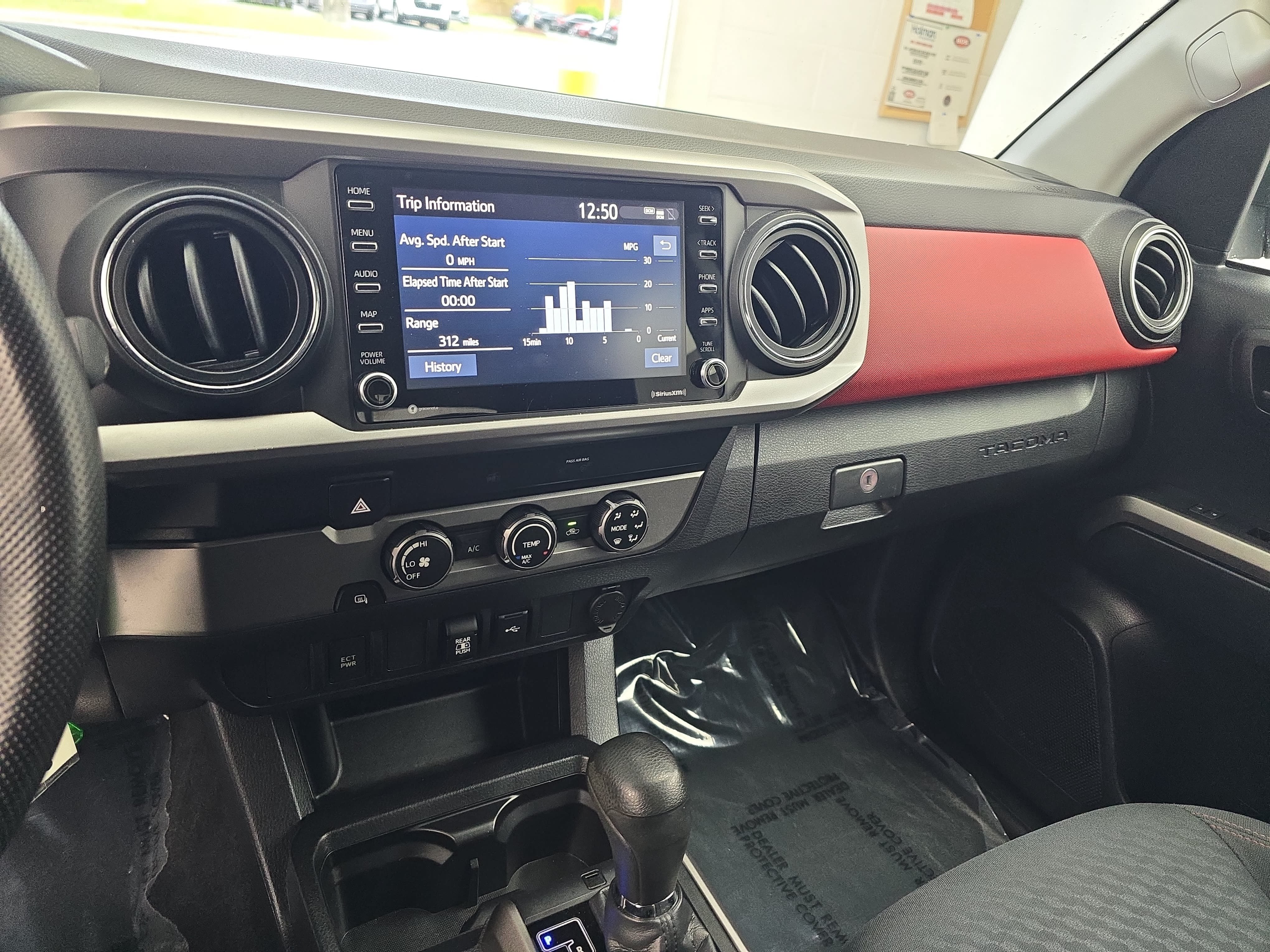 Used 2020 Toyota Tacoma SR5 RWD image 18
