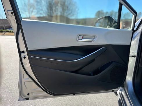 Used 2020 Toyota Corolla SE image 39