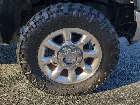 Used 2005 Ford F250 Lariat image 12