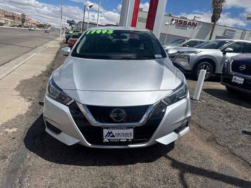 Used 2021 Nissan Versa SV FWD image 2