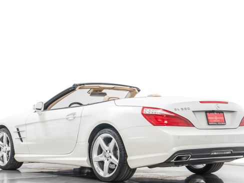 Used 2013 Mercedes-Benz SL 550 image 33