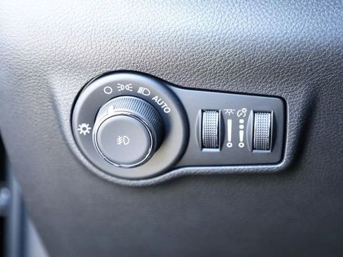 New 2025 Jeep Compass Latitude image 23