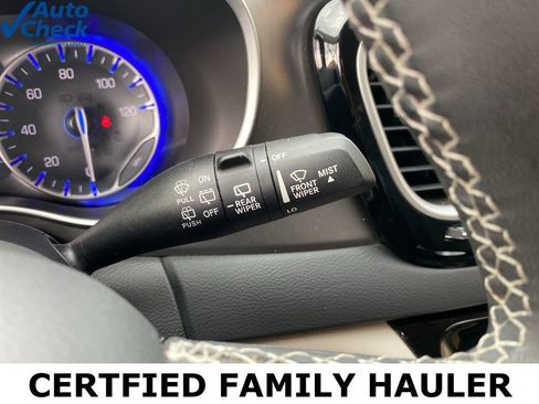 Used 2024 Chrysler Pacifica Touring-L image 33