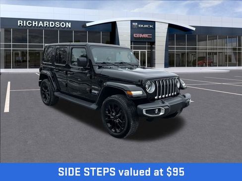 Used 2023 Jeep Wrangler Unlimited Sahara w/ Cold Weather Group image 8