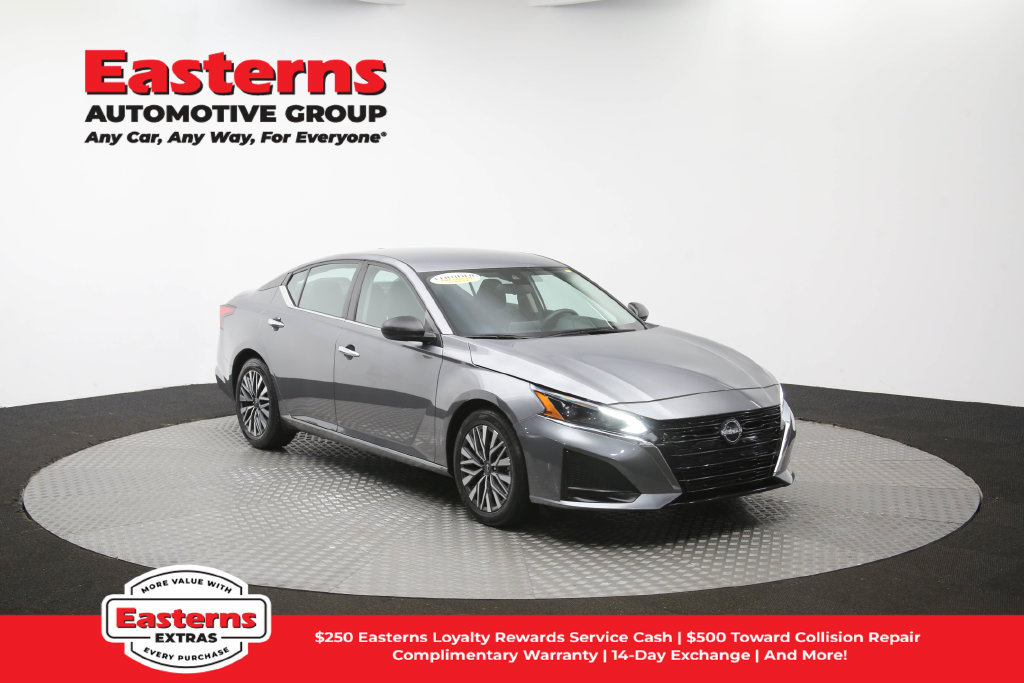 Used 2024 Nissan Altima 2.5 SV FWD image 52