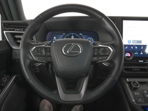 Used 2026 Lexus GX 550 w/ Accessory Package (2T) image 20